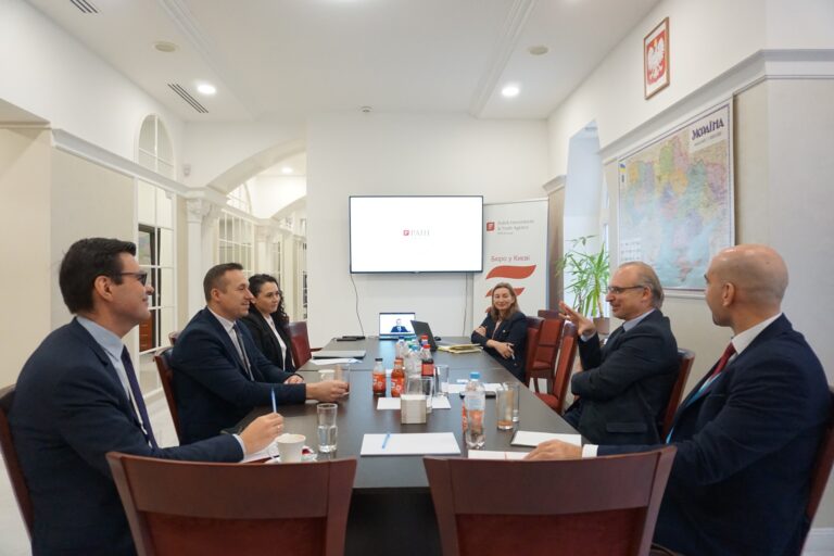 Представники Міністерства Інфраструктури РП відвідали Закордонне торговельне бюро ПАІТ у Києві